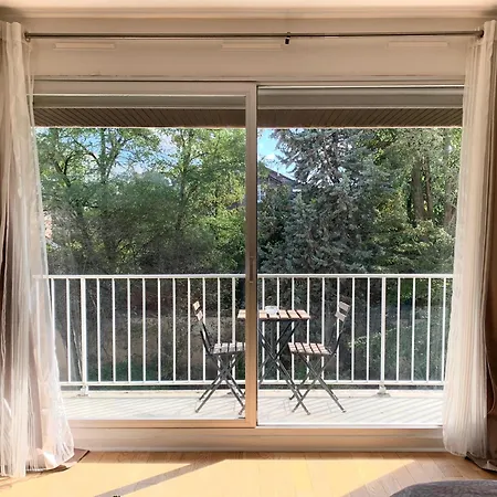 12 Min Paris - Parking Privé Gratuit - Wifi - Netflix - Balcon * Enghien-les-Bains