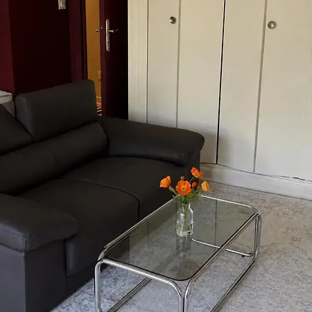 12 Min Paris - Parking Privé Gratuit - Wifi - Netflix - Balcon * Enghien-les-Bains